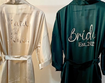 Personalized Emerald silk getting ready robes for bridal party, Champagne Silk Kimono Robe for bridesmaid, Plus size Silk bridal Robe