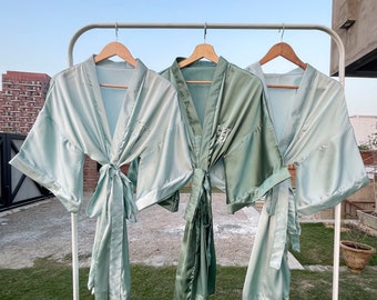 Embroidered robe, Satin Robes, Personalized Robes, Bridal Party Robes, Bride Robe Personalized, Bridesmaid Robes, Bride Robe, Kimono Robe