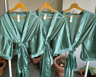 Silk Bridal Robes, Will you be my bridesmaid, Bridesmaid getting ready outfit, Silk Kimono Robe, Bride robe Personalized, Bridesmaid robe