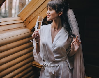 White bride robe, Bridal Party Robes, Bridesmaid Robes satin, Bridal Robes, bride Robe, Satin Robes, Personalized robes for her, Satin Robes