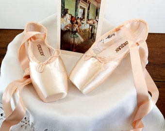 Classical dancer shoes ballerina,Pink Satin Ballerina ,Shoes Stage Training Danse,girl ballerina shoes,ideal for a pretty decoration