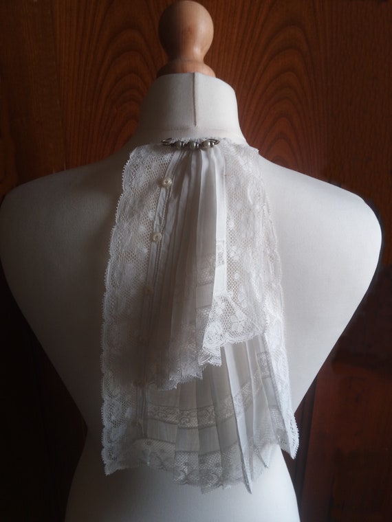 Antique Jabot/lace collar/1900s/vintage jabot /Fre
