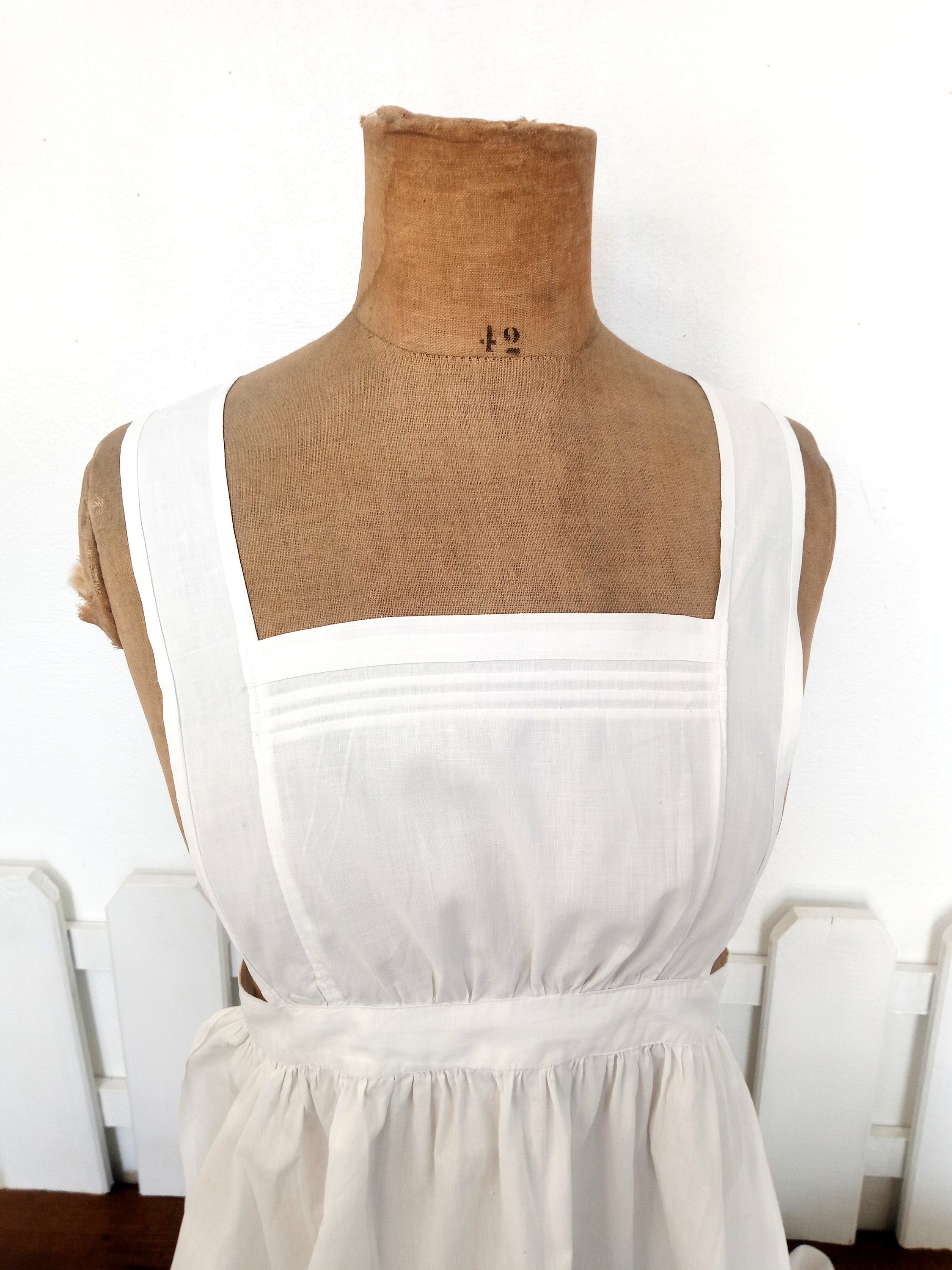 Vintage Apron White Cotton , Handmade, Old Household Linen1950S, Ideal For A Lovely Shabby Interior 