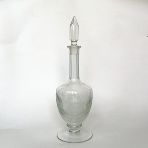 Mid century crystal decanter. Vintage art deco decanter. Wine bottle decor.