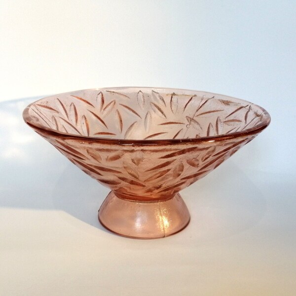 Vintage depression pink fruit vase. Antique glass serving bowl. Mid century candy dish