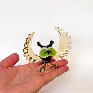 Handcrafted small glass green owl figurine. Nature lover gift. Modern glass decor.