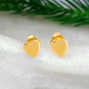 Delicate Gold Heart Love Stud Earrings Women-Heart Studs Earrings-Wedding Earrings-Bridesmaid Gift-Minimalist Dainty Earrings-Gift For Mom