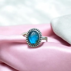 Blue Flash Labradorite Ring, Sterling Silver Jewelry, Blue Labradorite Jewelry, Gemstone Ring, Handmade Ring, Statement Ring, Mother Gifts