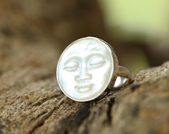 Sterling Silver Moon Face Pearl Ring – Boho Gemstone Jewelry