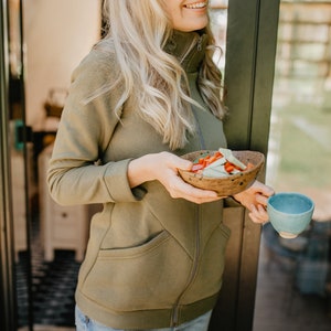 Minimalistischer Zip Hoodie, Damenbekleidung im Frühlingsstil, Baumwoll-Sweatshirt, Rollkragen-Sweatshirt Frauen, Plus Size Workout, bequemes Sweatshirt