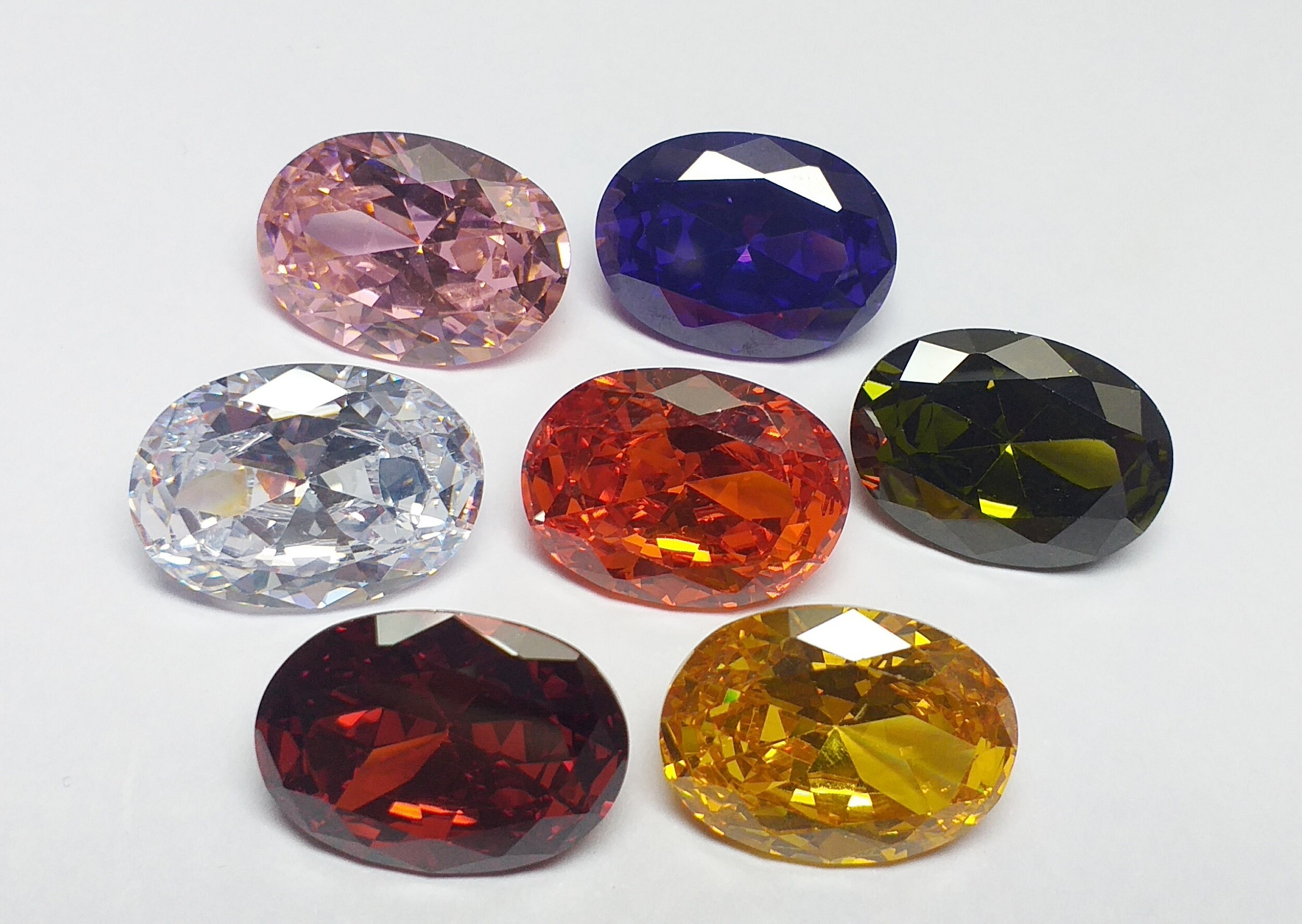 ⑦貴重❗️✨グラビトンセラミック✨ CRESCENT VERT Rough Stones | Gemstone and Jewelry | KYOCERA