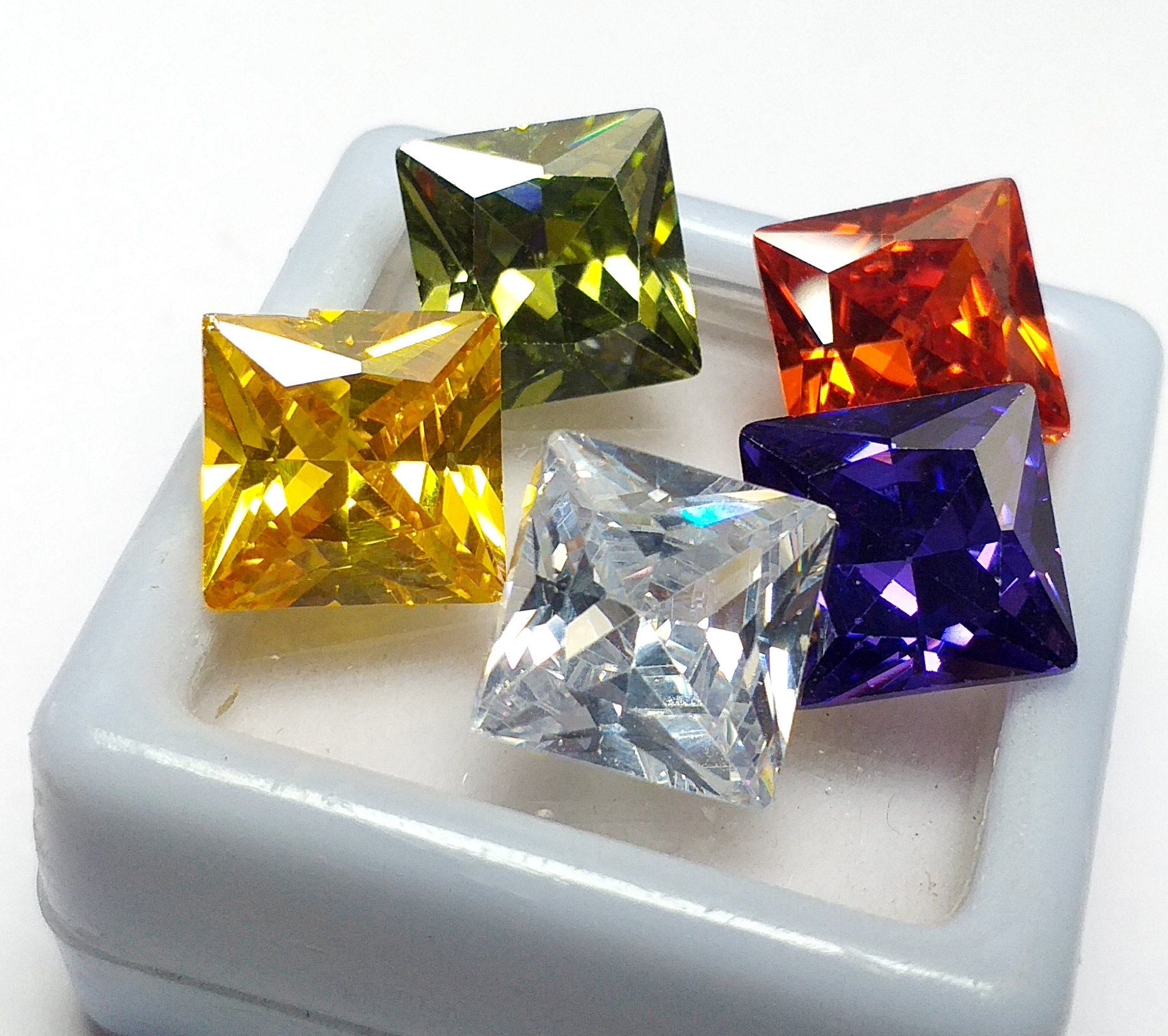 黒門 六角形アイテム クリスタル付 28.20 Cts 5 Pcs Beautiful Natural Multi Zircon Square Cut
