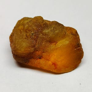 Natuurlijke ruwe edelsteen gele saffier: oorsprong uit Sri Lanka 50 CTS 24X15X11 MM