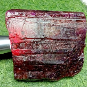 Natural Bixbite Red Beryl Crystal Raw Rough Loose Gemstone Genuine Red Beryl Bixbite Raw Rough Gemstone Gifts For Beryl