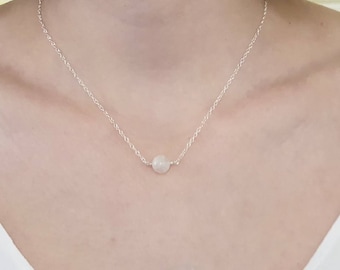 Collier minimaliste en pierre de lune ◊ 14k Gold Fill, Sterling Silver, ou 14k Rose Gold Fill Chain ◊ Dainty Gemstone Necklace ◊ June Birthstone