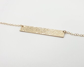 Gehämmerte oder glatte 14k Gold Fill Bar Halskette • Gold Strukturierte horizontale Bar • Rechteck Charm Halskette • Zarte horizontale Bar Halskette