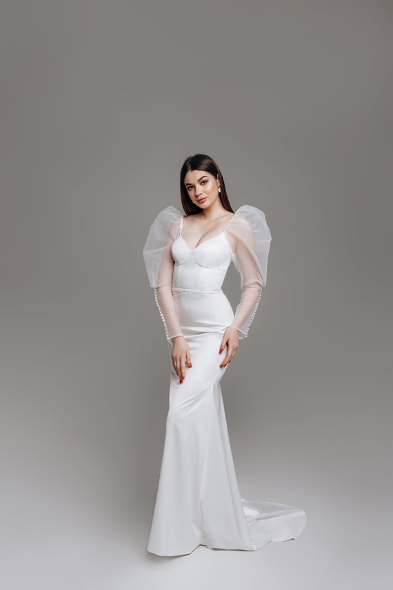 Siren Silhouette Dress, Exposed Back, Wedding Dress With Sleeves, Simple Wedding  Dress, Bridal Gown - Etsy