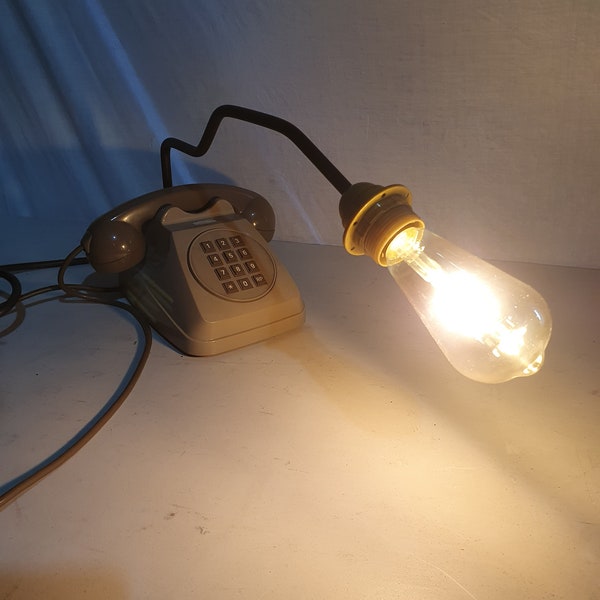 Lampada artigianale, Lampada da tavolo, Lampada Telefono, Lampada Vintage, Lampada Pezzo unico, Lampada , Lampada industriale