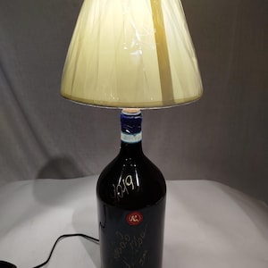 Lampada artigianale, Lampada da tavolo, Lampada Bottiglia, Lampada, Lampada fatta a mano, Lampada Design, Lampada Nebbiolo