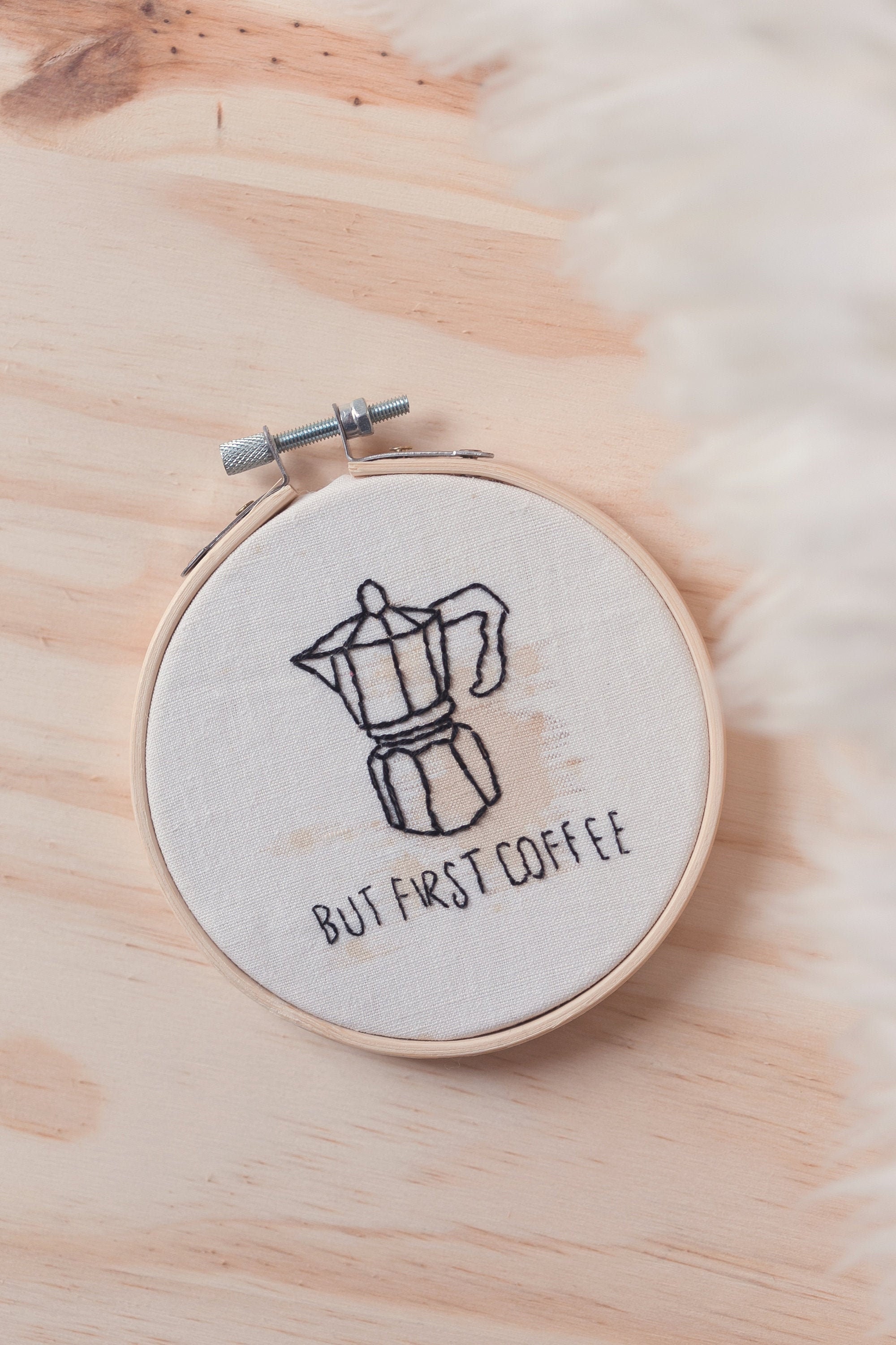 Broderie Au Café