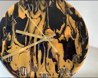 Black and Gold Fluid Clock