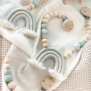 Makramee Kinderwagenkette Regenbogen Junge | Schnullerkette auch mit Name| Maxi Cosi Anhänger | Babyschalenanhänger | mint beige grau