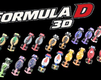 Könnte beinhalten: Eine Sammlung farbenfroher Miniatur-Rennwagen, jeweils mit einzigartigen Designs und Farbschemata, angeordnet auf schwarzem Hintergrund. Der Text "FORMULA D 3D" ist oben abgebildet. Die Autos sind in verschiedenen Farben, darunter Grün, Gelb, Rot und Blau.