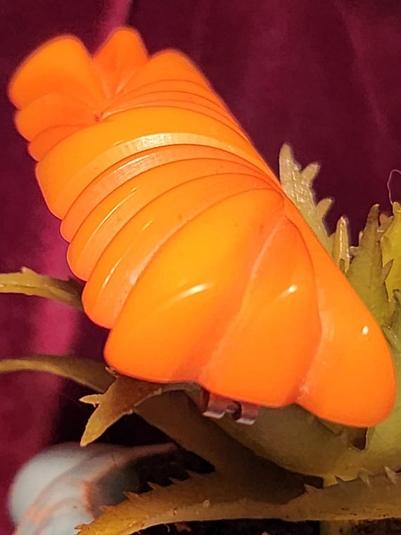 Vintage 1930's - 40's Butterscotch Deeply Carved Art Deco Bakelite Brooch