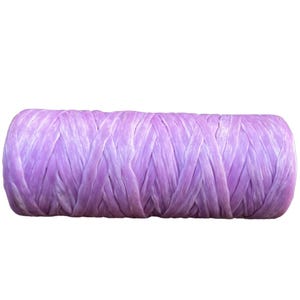 Hilo de poliéster plano encerado con tendones artificiales de ciervo Kulay, color morado claro, 34 yardas, 5 capas, 70 libras de prueba