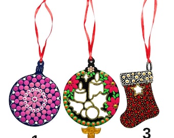 Kulay 100% handgefertigte Packung mit 3 Weihnachtsverzierungen mit Mandala-inspirierten Designs für Weihnachtsbaum, Geschenke, Weinflasche und Kamin