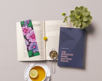 プラスチックキャンバスのクロスステッチパターンデザイン 手作りブックマーク用の花のデザイン 刺繍初心者向け 読書好きへのギフト デジタルファイル PDF