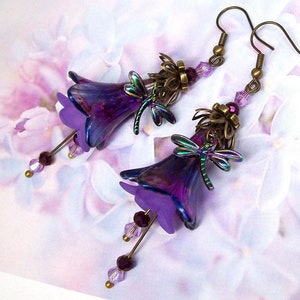 Boho Ohrringe Libelle lila Ohrringe Jugendstil Ohrringe Blumen Geschenke für sie Geschenk für Schwester
