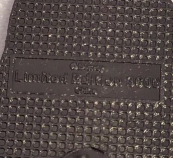 Walt Disney Shy Dopey Limited Edition Rare Pin Snow W… Gem