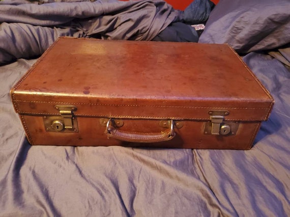 Vintage Leather Brass Latch Suit Case