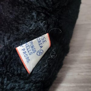 Minnie mouse plush from the 1960s cute. Clean . Rough around the edges , showing her age . See pics.in need of cuddles image 4
