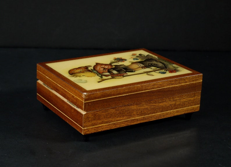 Reuge Hummel Musical Jewelry Box