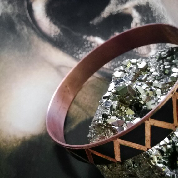 Vintage Solid Copper Triangle Pattern Bangle Brac… - image 5