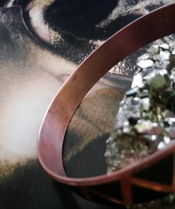 Vintage Solid Copper Triangle Pattern Bangle Brac… - image 8