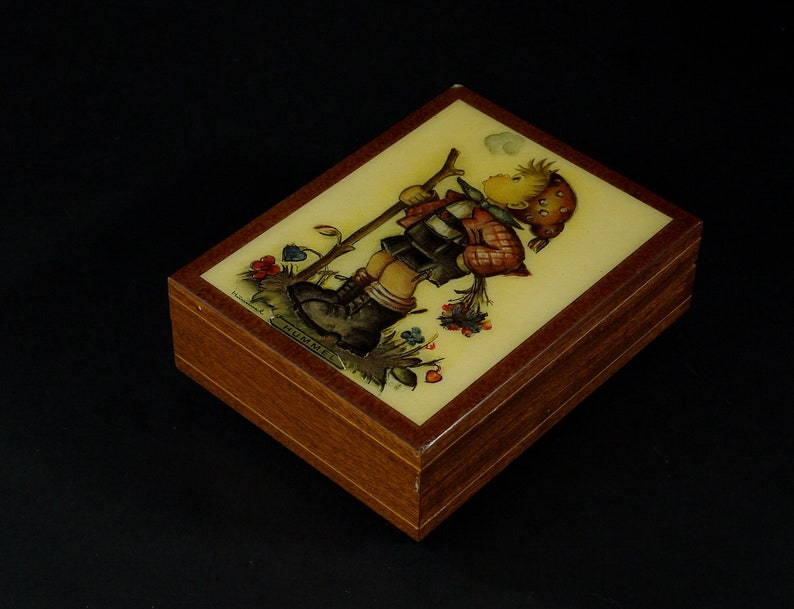 Reuge Hummel Musical Jewelry Box