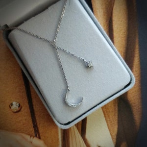 925 Sterling CZ Fingernail Moon Necklace With Floating Shooting Star