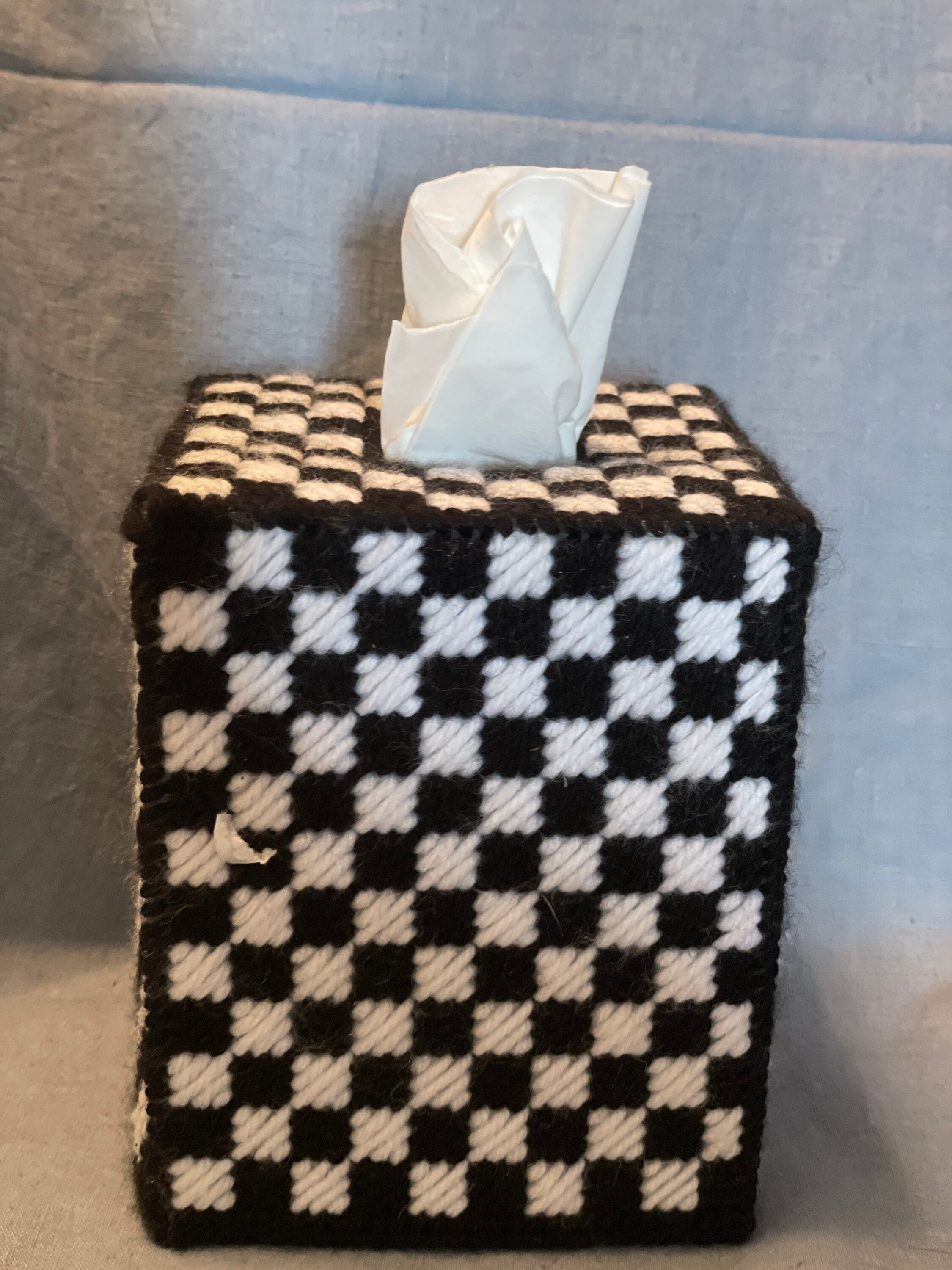 Un-Foldable PU Leather Tissue Box Cover Rectangular for Office &  Restaurants, Stabilize Tissue Box Holder Rectangular Size (9.8 X 5.2),  White Tissue