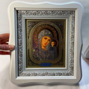 Set of two white wedding icons | Mother God | Jesus Christ | Icon in wooden frame | Icon under glass | Figured icon case | Wedding icons | image 15