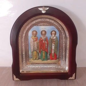 Icon 3D effect wooden frame arch Basil Great, John Chrysostom, Gregory Theologian | 25х27.5 cm | Arch Wooden icon | Icon under glass |