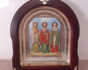 Icono efecto 3D marco de madera arco Basilio el Grande, Juan Crisóstomo, Gregorio el Teólogo / 25х27,5 cm / Arco Icono de madera / Icono bajo cristal /
