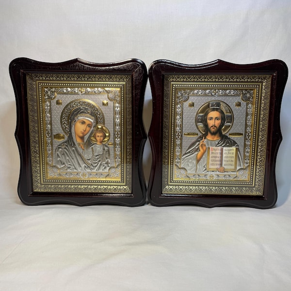Conjunto de dos iconos ortodoxos de madera / Jesucristo, Madre Dios / Icono en marco de madera / Icono bajo cristal / Estuche para iconos figurados / Iconos de boda /