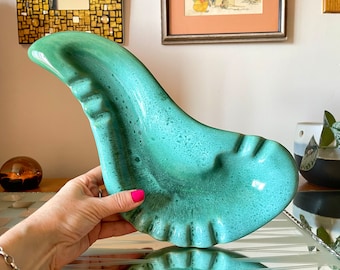 Large Mid-Century Beauceware Canada Drip-Glaze Pottery Ashtray/Console Dish.