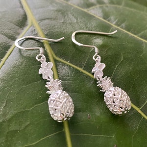 Hawaiian Jewelry 925K Sterling Silver Dangle Link Earrings Pineapple Plumeria Flowers