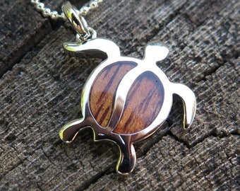 Bijoux hawaïens tortue honu en bois de koa Pendentif en laiton plaqué rhodium avec collier argenté