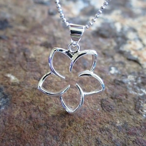 Hawaii Design Jewelry Floating Plumeria 22 mm Blumen 925K Sterling Silber Anhänger Halskette