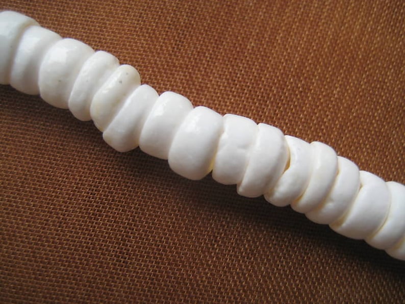 Hawaii Unisex Souvenir Surfer Jewelry White Natural Puka Shell Necklace 16, 18 , 20 , 22 , 24 image 5